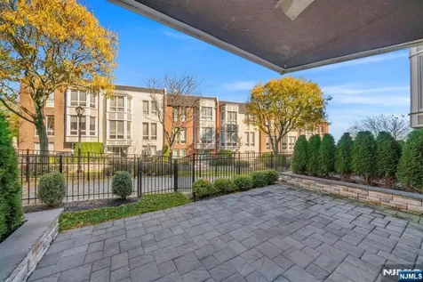 55 Victoria Place Fort Lee NJ 07024