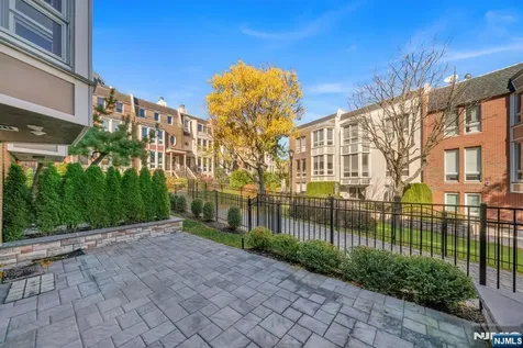 55 Victoria Place Fort Lee NJ 07024