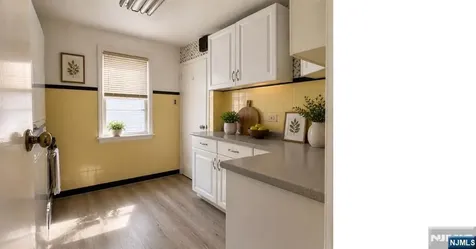 390 Chestnut Street Paramus NJ 07652