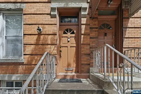 394 Woodlawn Avenue Jersey City NJ 07305