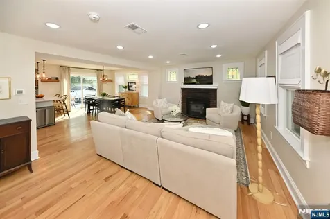 401 Chestnut Street Nutley NJ 07110