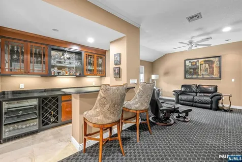 24 Vanderbeck Lane Mahwah NJ 07430