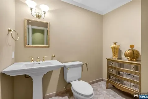 24 Vanderbeck Lane Mahwah NJ 07430