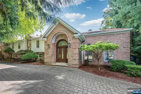 24 Vanderbeck Lane Mahwah NJ 07430