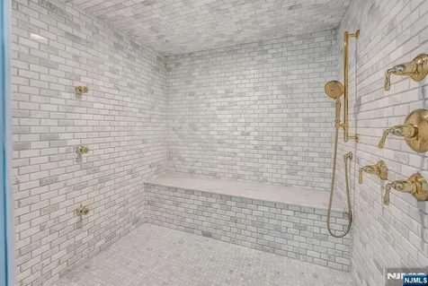 24 Vanderbeck Lane Mahwah NJ 07430