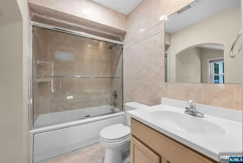 24 Vanderbeck Lane Mahwah NJ 07430
