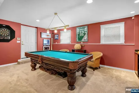 24 Vanderbeck Lane Mahwah NJ 07430