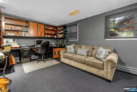 24 Vanderbeck Lane Mahwah NJ 07430