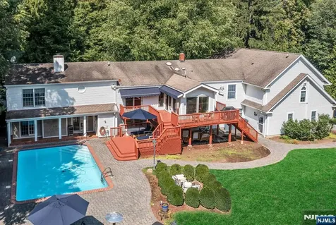 24 Vanderbeck Lane Mahwah NJ 07430