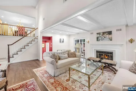 24 Vanderbeck Lane Mahwah NJ 07430