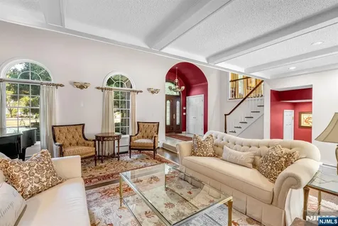 24 Vanderbeck Lane Mahwah NJ 07430
