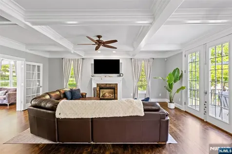 2 Manor Drive Sparta NJ 07871
