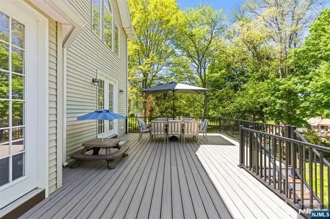 2 Manor Drive Sparta NJ 07871