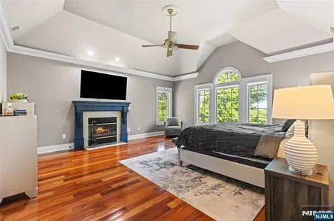2 Manor Drive Sparta NJ 07871