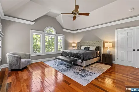 2 Manor Drive Sparta NJ 07871