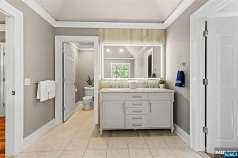 2 Manor Drive Sparta NJ 07871
