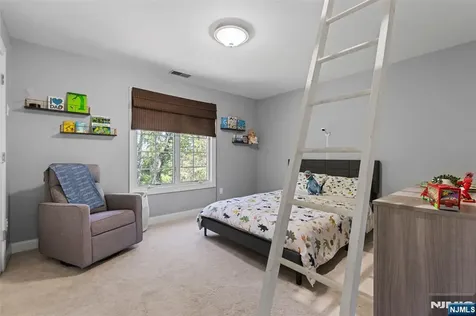 2 Manor Drive Sparta NJ 07871