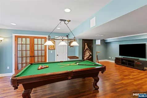 2 Manor Drive Sparta NJ 07871