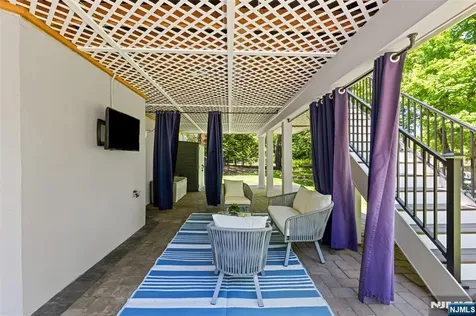 2 Manor Drive Sparta NJ 07871