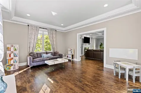 2 Manor Drive Sparta NJ 07871