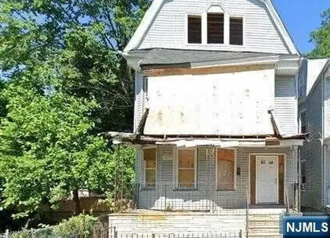 289 Amherst Street East Orange NJ 07018
