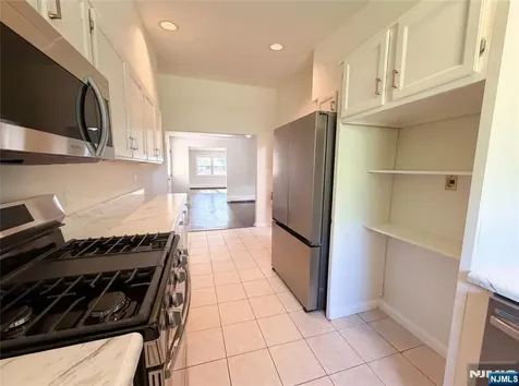 616 River Road Teaneck NJ 07666