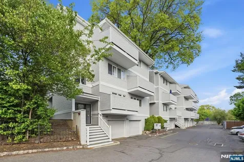 142 Main Avenue Passaic NJ 07055