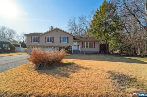 324 Brook Street Harrington Park NJ 07640
