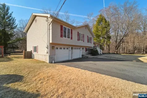 324 Brook Street Harrington Park NJ 07640