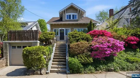 181 Highwood Avenue Leonia NJ 07605