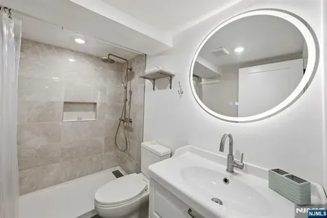 181 Highwood Avenue Leonia NJ 07605