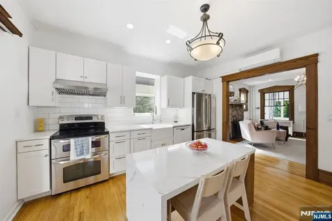 181 Highwood Avenue Leonia NJ 07605