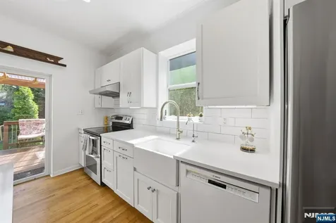 181 Highwood Avenue Leonia NJ 07605