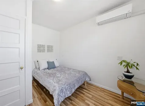 181 Highwood Avenue Leonia NJ 07605