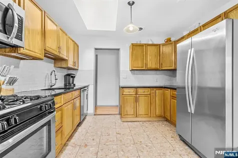 8 Halsey Lane Closter NJ 07624