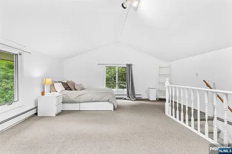 8 Halsey Lane Closter NJ 07624