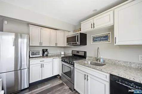 51 Goldfinch Lane West Milford NJ 07421