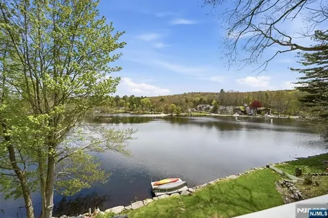 51 Goldfinch Lane West Milford NJ 07421