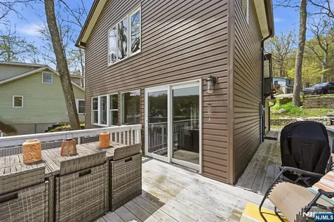51 Goldfinch Lane West Milford NJ 07421