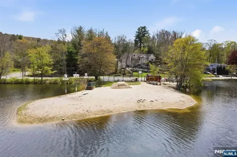 51 Goldfinch Lane West Milford NJ 07421