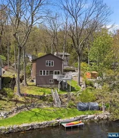 51 Goldfinch Lane West Milford NJ 07421