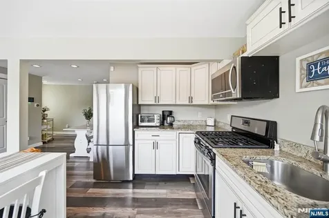 51 Goldfinch Lane West Milford NJ 07421