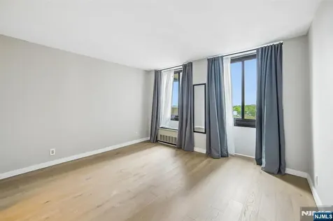 300 Winston Drive Cliffside Park NJ 07010