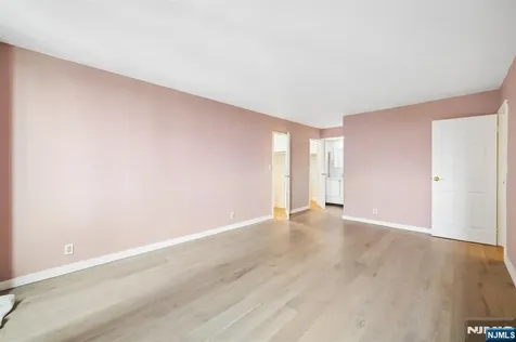 300 Winston Drive Cliffside Park NJ 07010