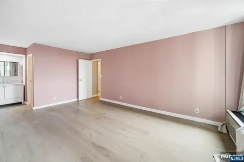 300 Winston Drive Cliffside Park NJ 07010