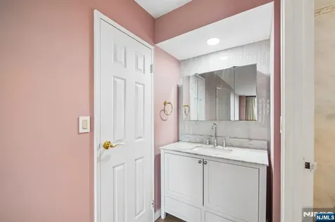 300 Winston Drive Cliffside Park NJ 07010
