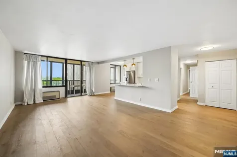 300 Winston Drive Cliffside Park NJ 07010