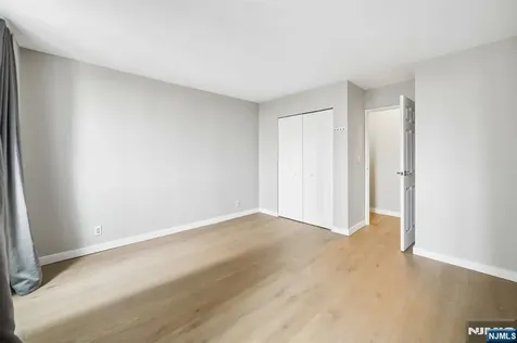 300 Winston Drive Cliffside Park NJ 07010