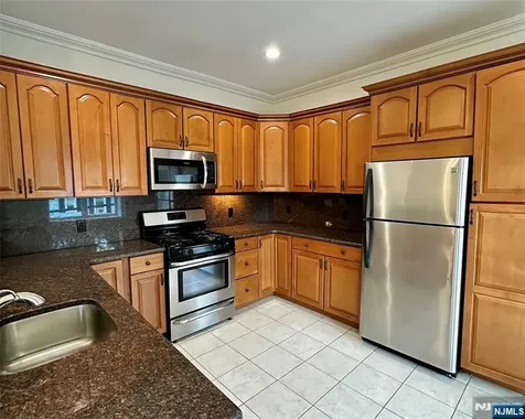 35 N Farview Avenue Paramus NJ 07652