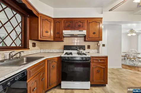 37 Nilsen Avenue Mahwah NJ 07430